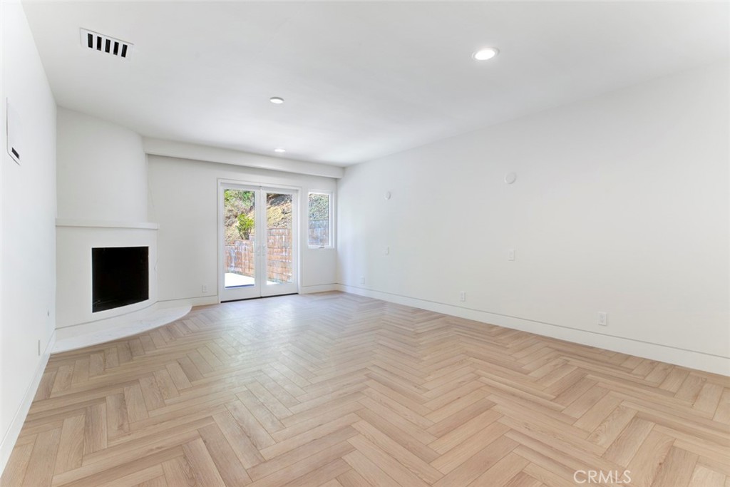 401 Brockmont Drive Property Photo 14