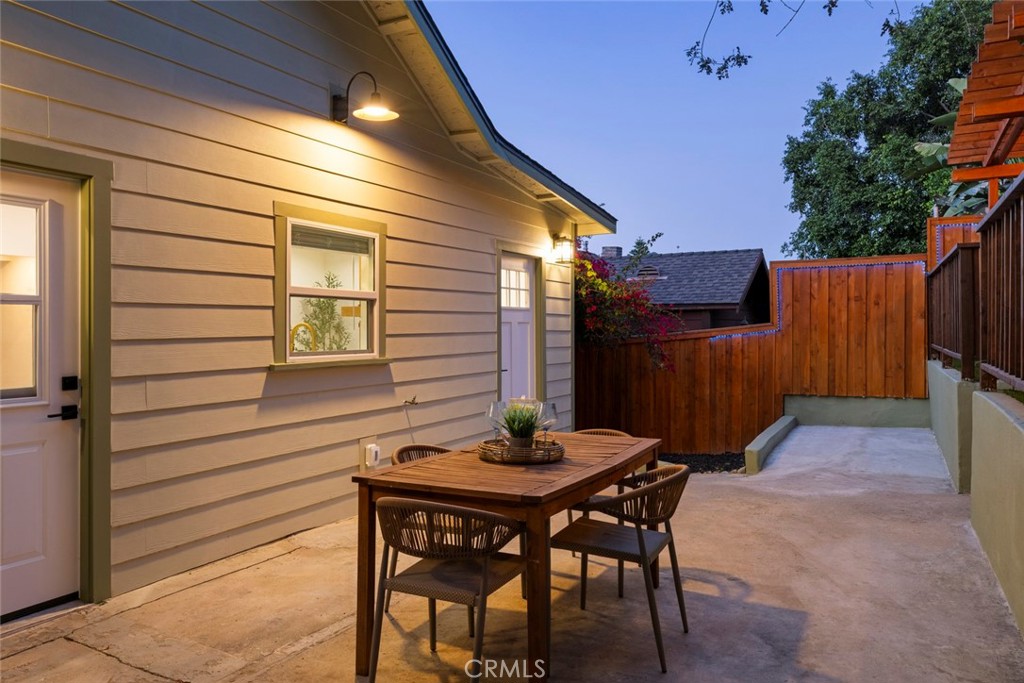 5850 Burwood Ave Property Photo 43