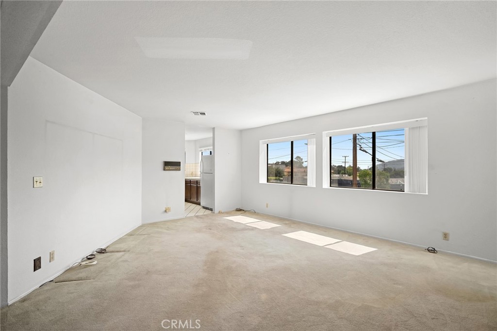 3206 Montrose Avenue 4 Property Photo 17