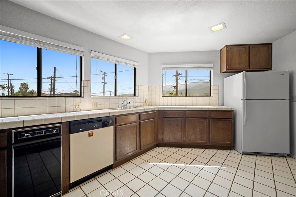3206 Montrose Avenue 4 Property Photo 25