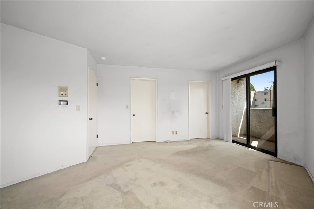 3206 Montrose Avenue 4 Property Photo 30