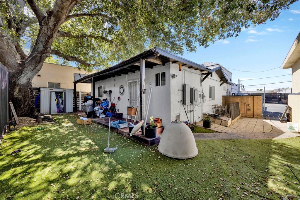 10446 Scoville Property Photo 10