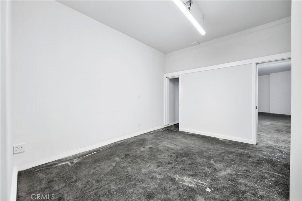 10446 Scoville Property Photo 22
