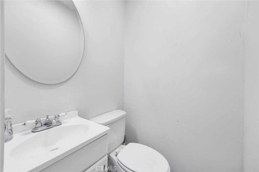 10446 Scoville Property Photo 28