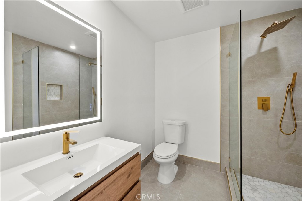 17439 Donmetz Property Photo 39