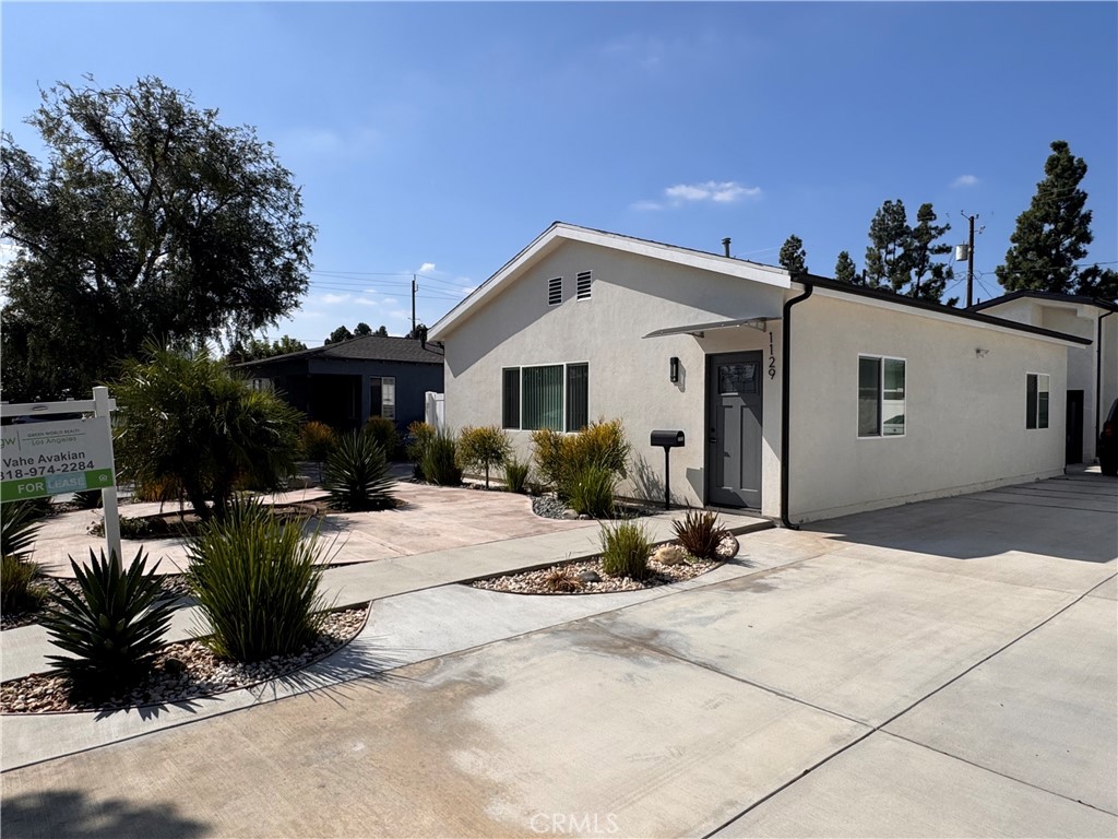 1129 N Catalina Property Photo 1