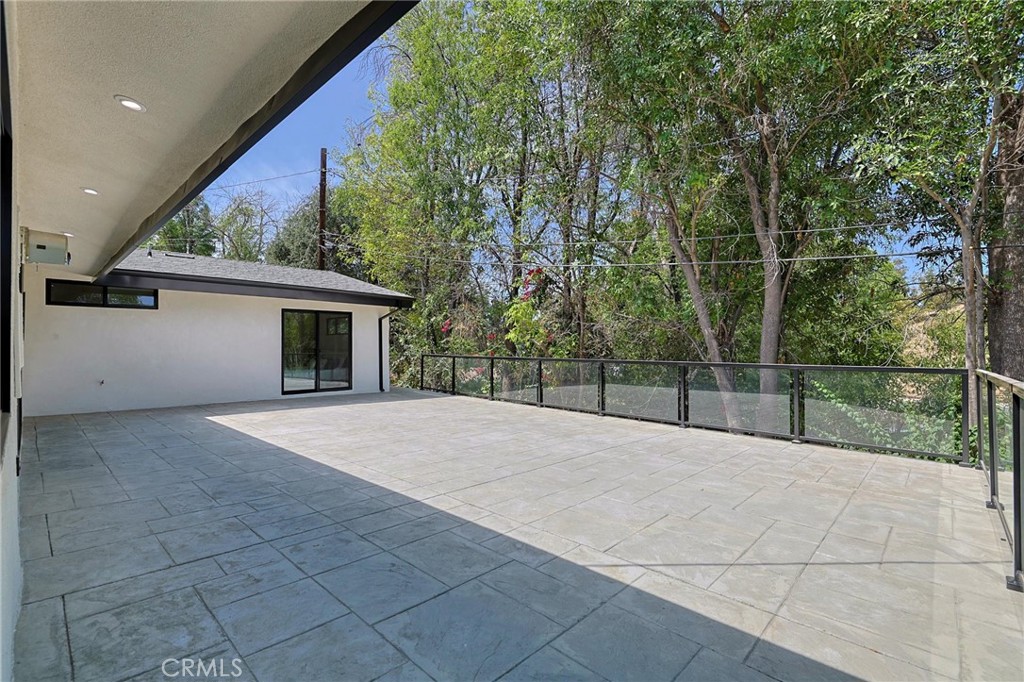 5843 Nevada Property Photo 28