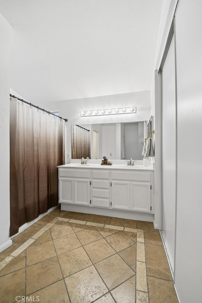 45664 Balmoral Court Property Photo 23