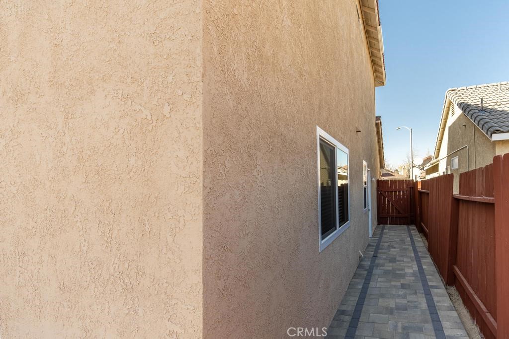 45664 Balmoral Court Property Photo 26