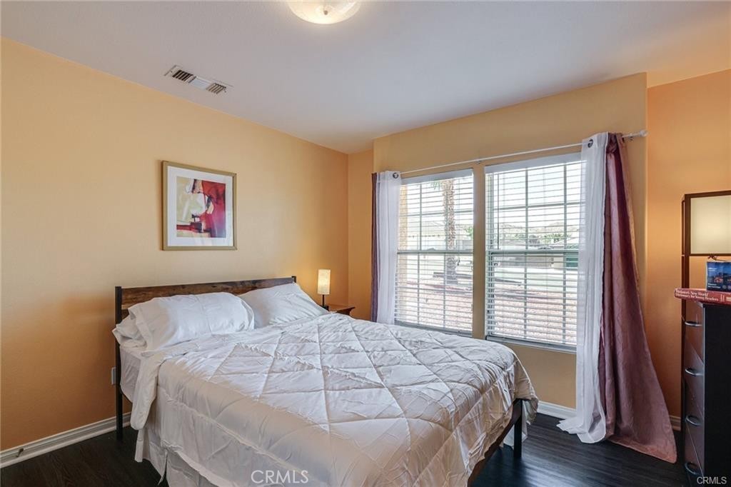 8523 Barberry Avenue Property Photo 6