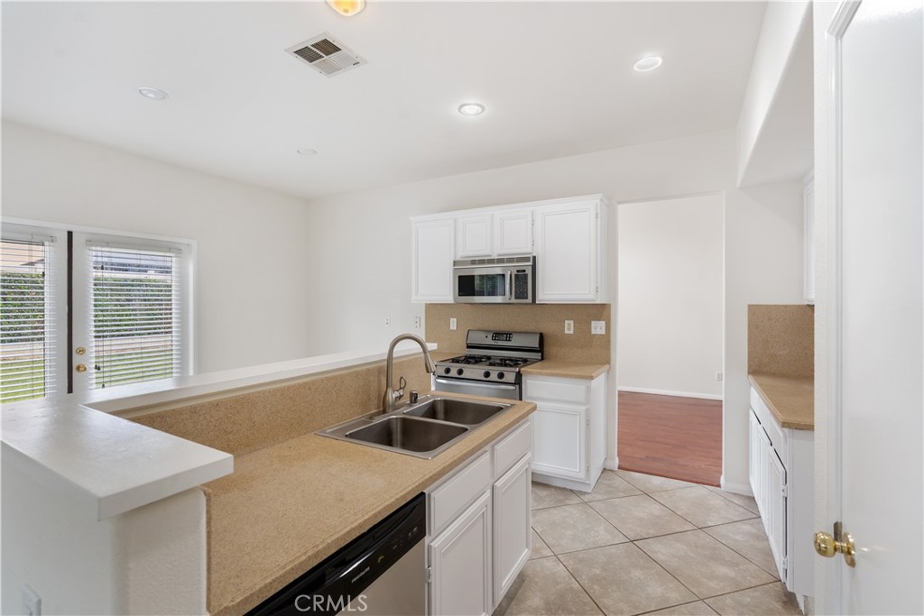 1486 Sundance Property Photo 7