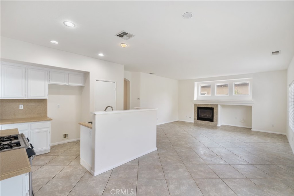 1486 Sundance Property Photo 8