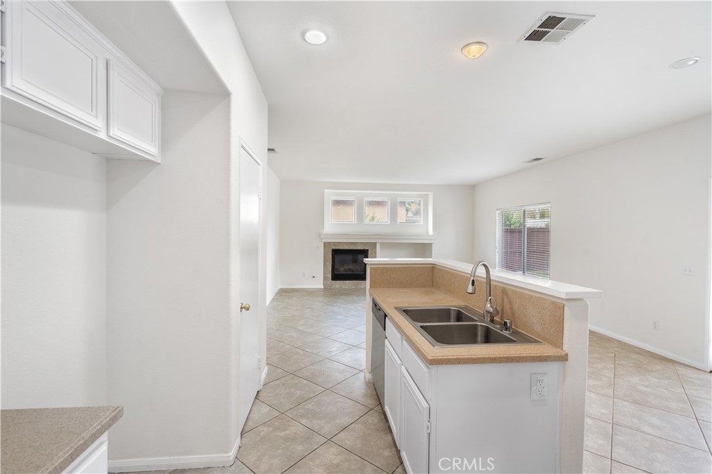1486 Sundance Property Photo 10