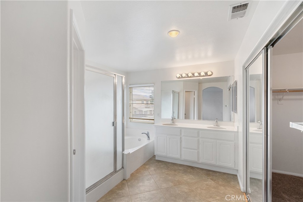 1486 Sundance Property Photo 32
