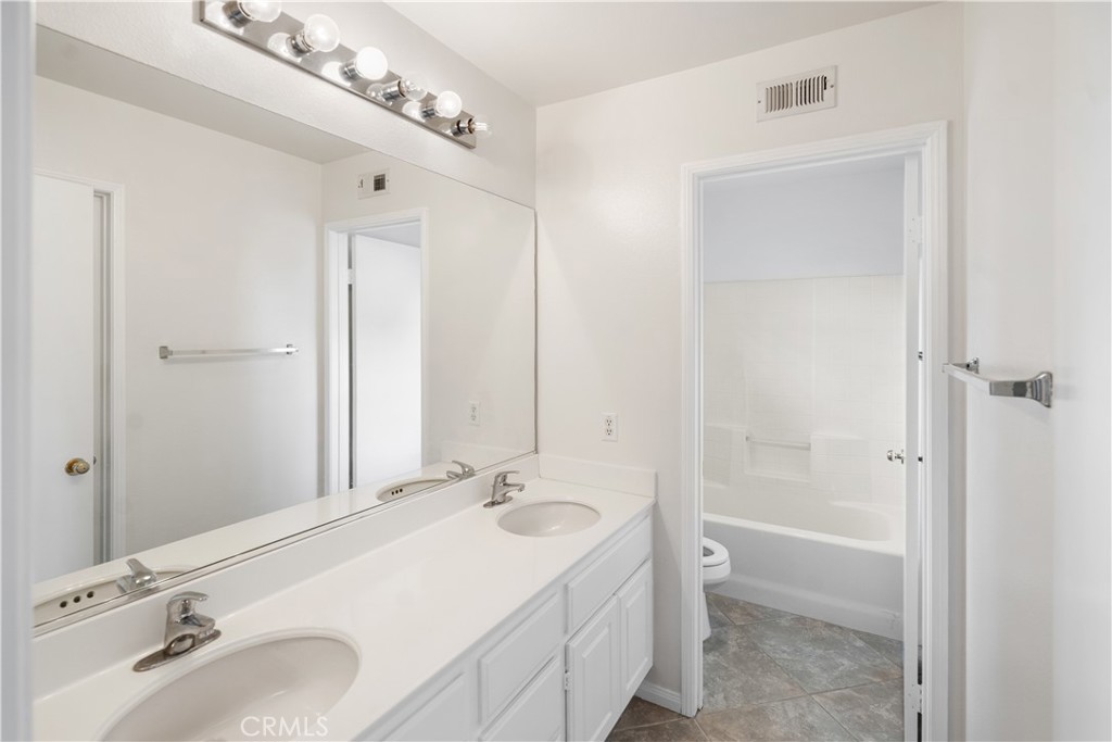 1486 Sundance Property Photo 33