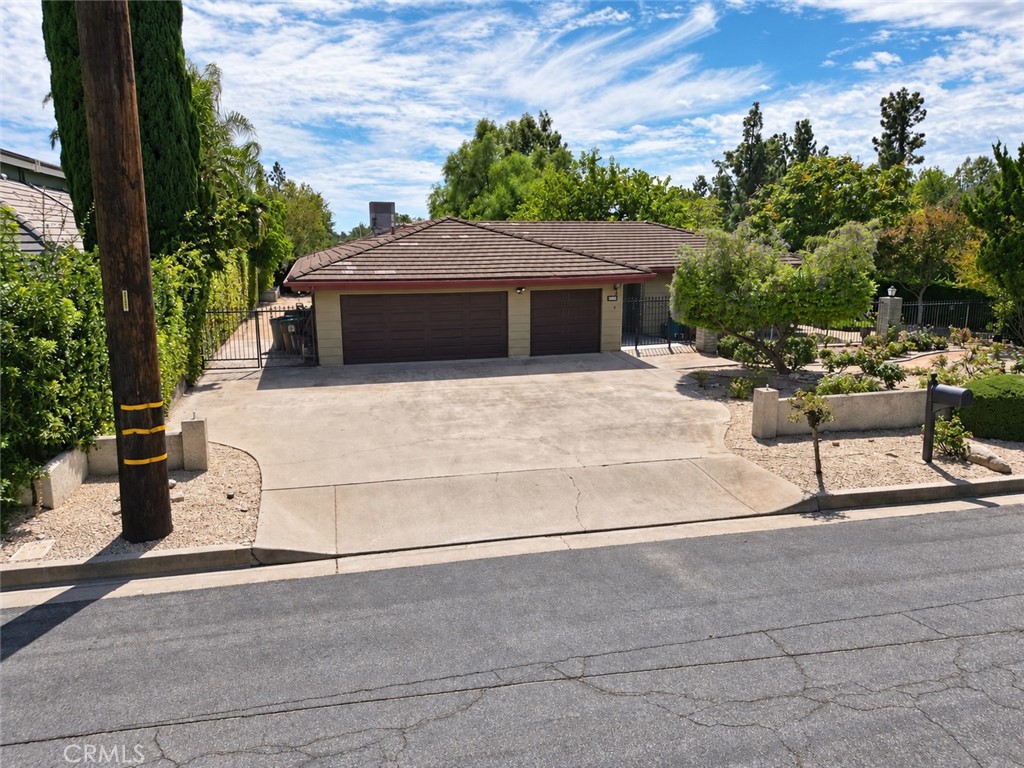 1002 Pomello Property Photo 1