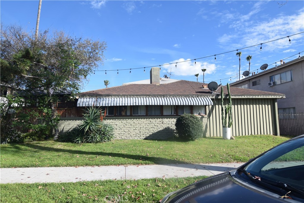 6708 Whitsett Property Photo 1