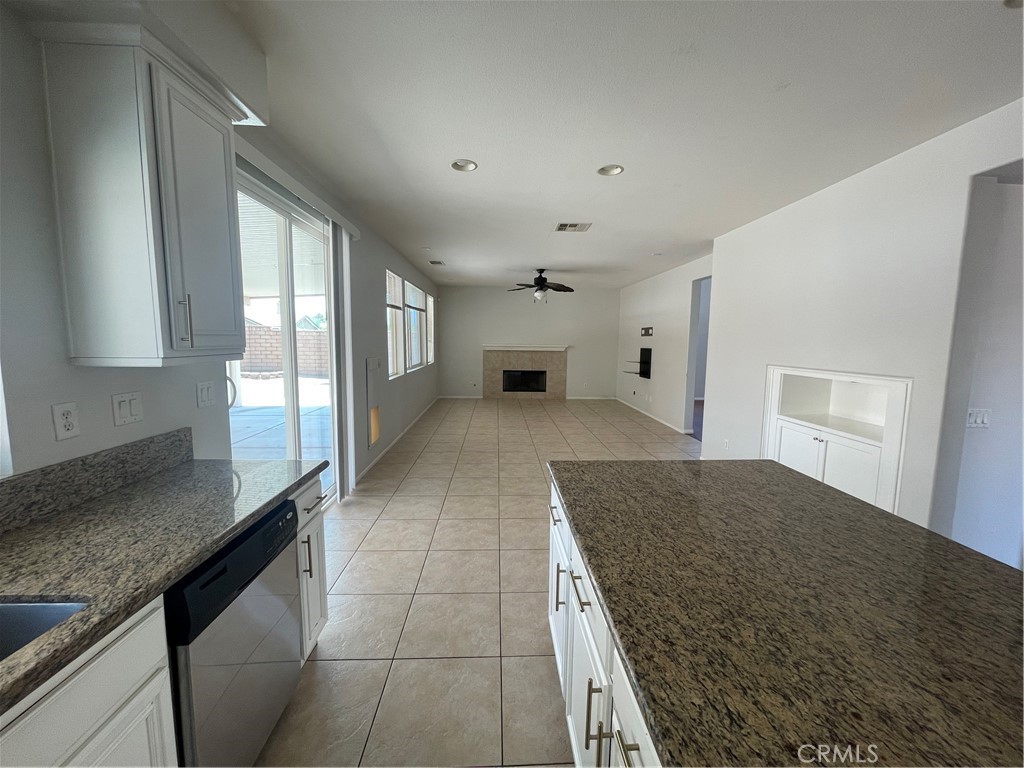 37222 Camden Dr Property Photo 3
