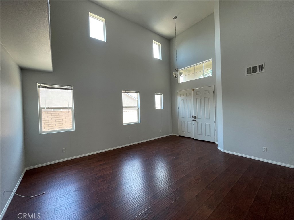 37222 Camden Dr Property Photo 7