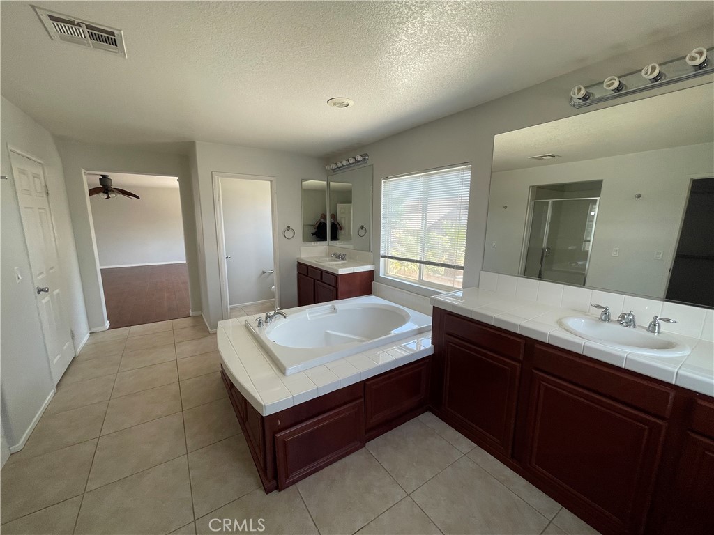 37222 Camden Dr Property Photo 9