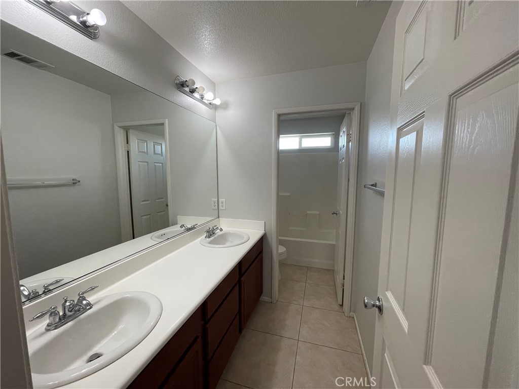 37222 Camden Dr Property Photo 10