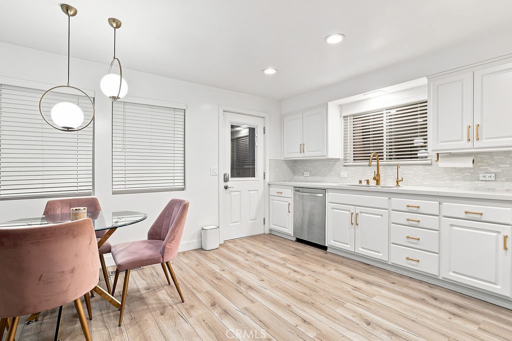 6951 Bellclaire Property Photo 6