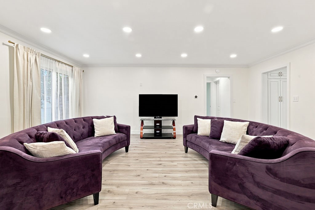 6951 Bellclaire Property Photo 7