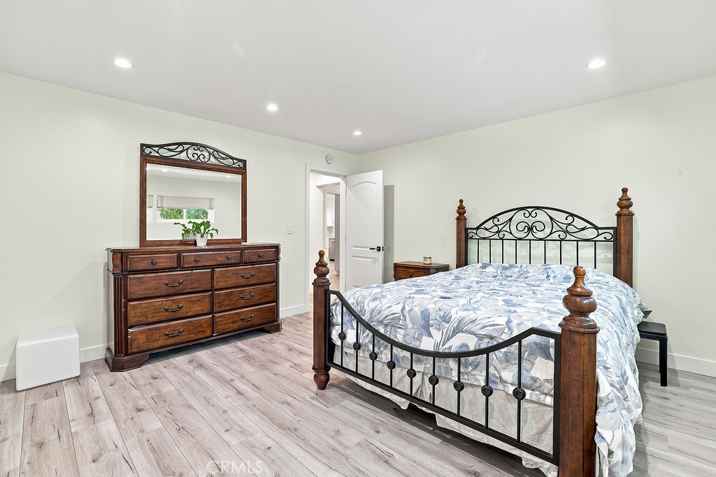 6951 Bellclaire Property Photo 12