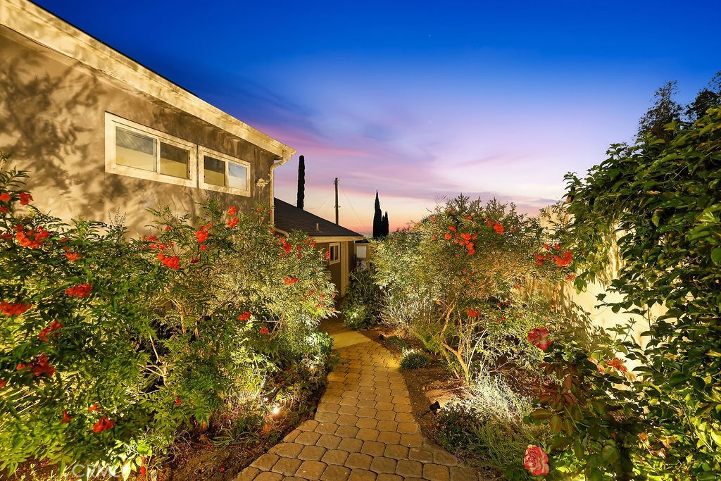 6951 Bellclaire Property Photo 18