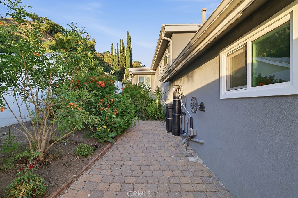 6951 Bellclaire Property Photo 22