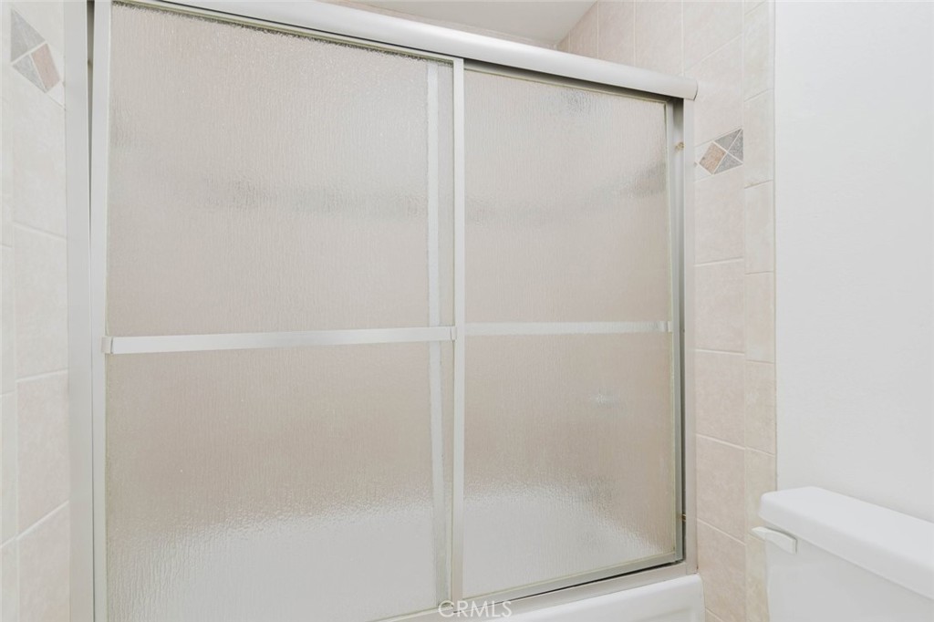620 N Kenwood Street 208 Property Photo 20