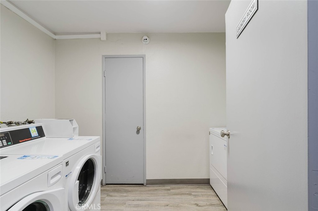 620 N Kenwood Street 208 Property Photo 25