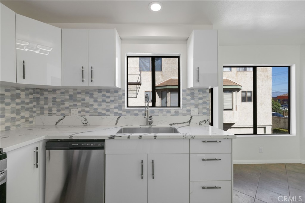 7550 Zombar 11 Property Photo 12