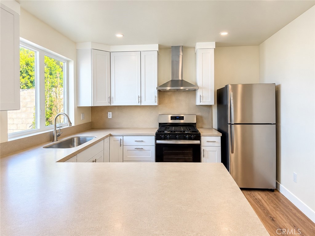 1431 Montgomery B Property Photo 2