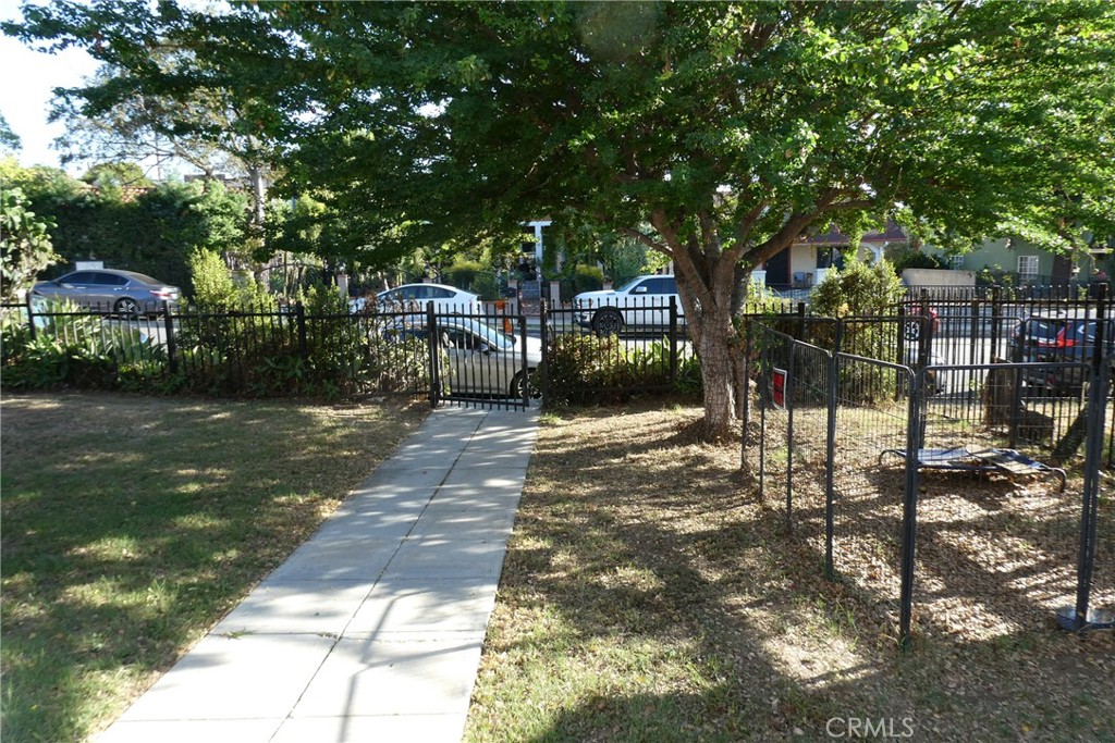 143 E Avenue 32 Property Photo 4