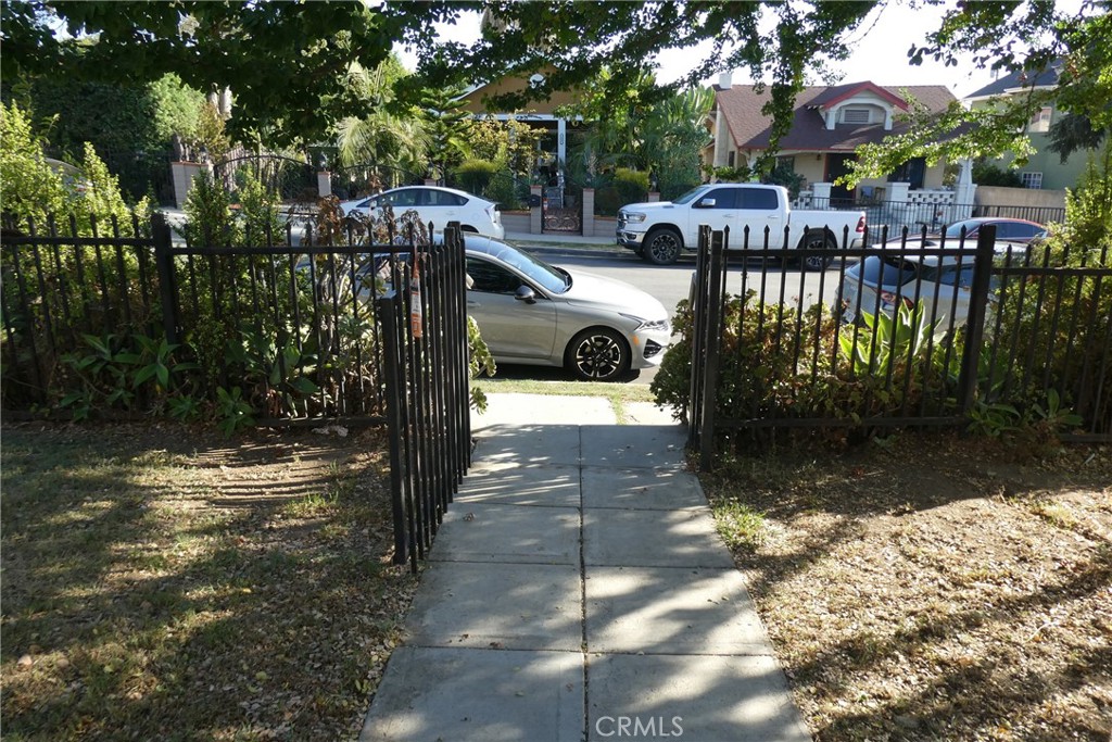 143 E Avenue 32 Property Photo 5