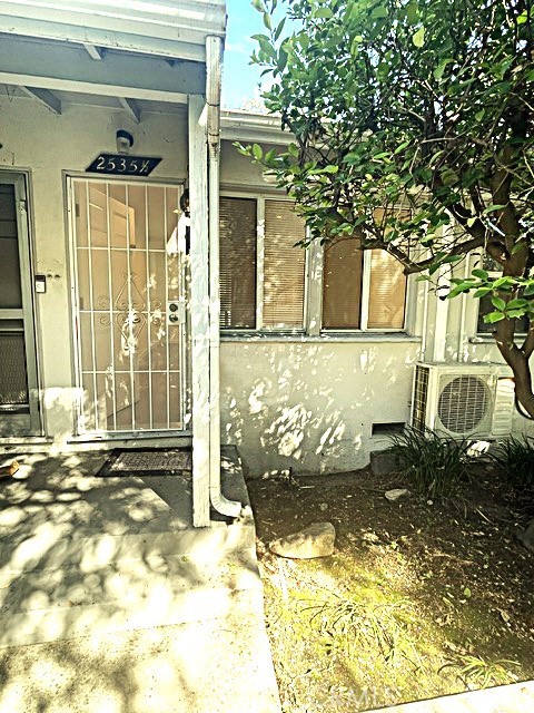 2535 1/2 Cross Property Photo 2