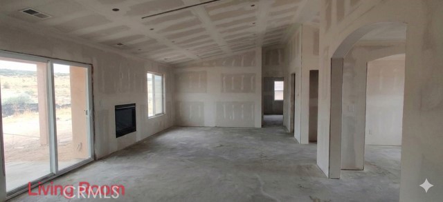 9568 Pumalo Property Photo 3