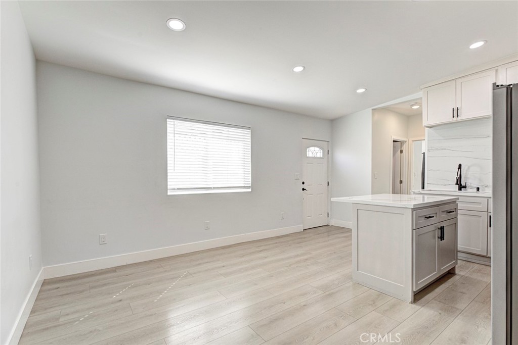 8254 Vantage Avenue Property Photo 6