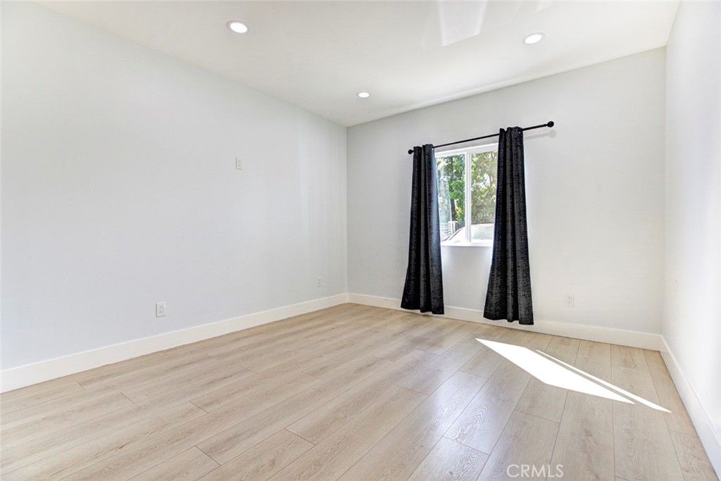 8254 Vantage Avenue Property Photo 13