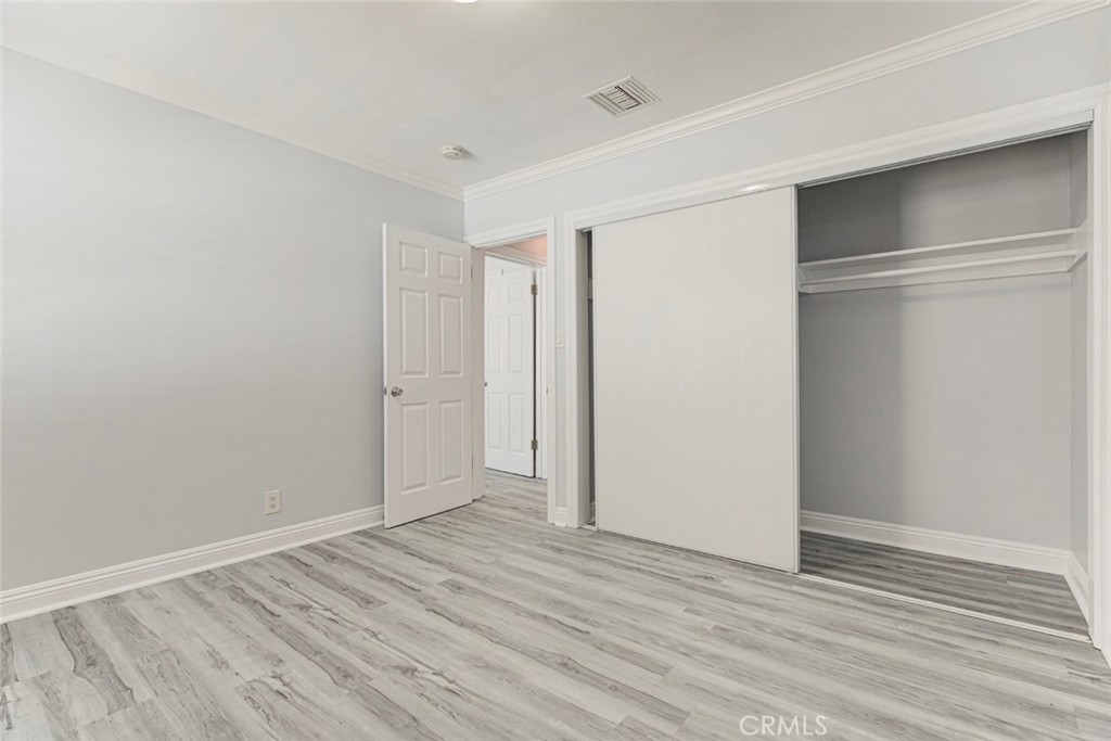 14537 Wyandotte Property Photo 15