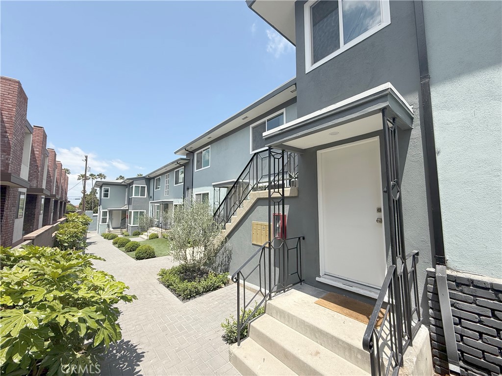 1235 N. Brand Blvd Property Photo 11