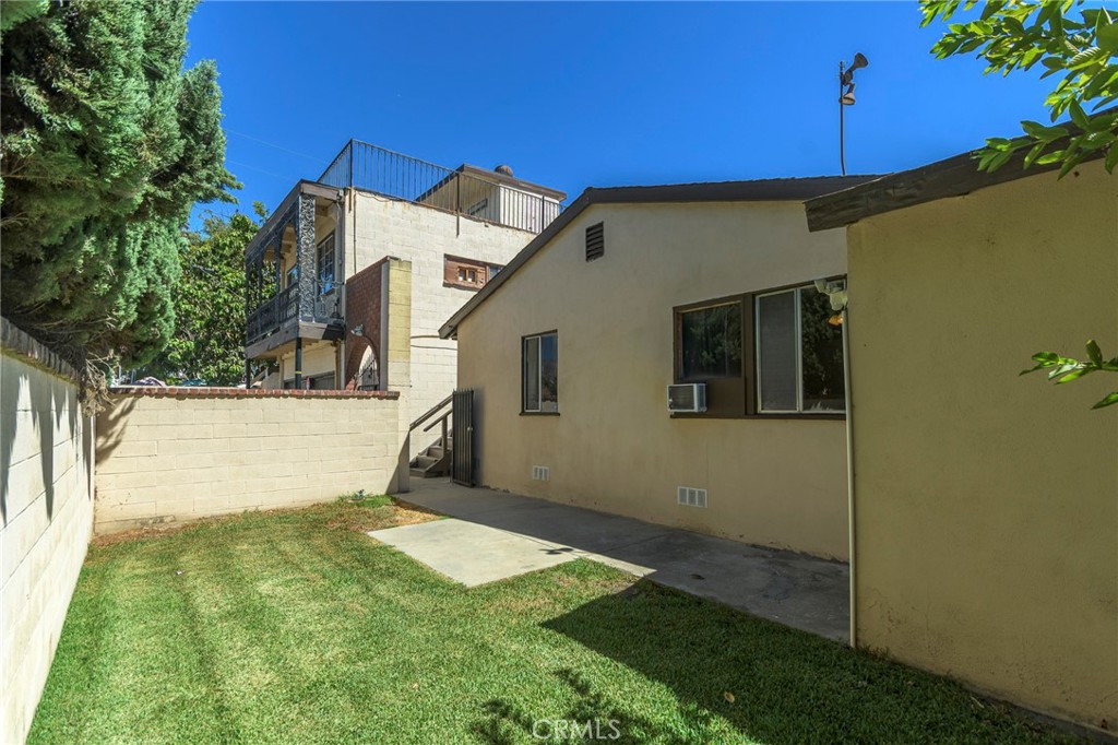 203 Benrud Street Property Photo 3