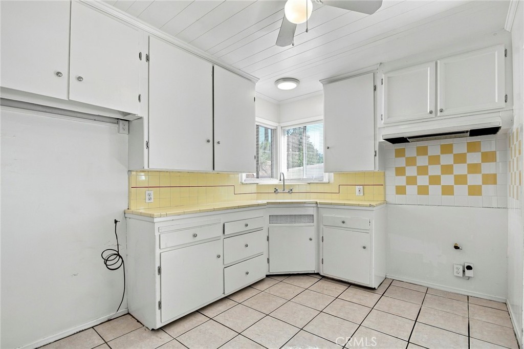 203 Benrud Street Property Photo 13