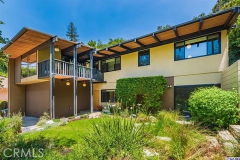 3242 E Chevy Chase Property Photo 2
