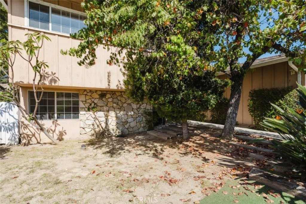 1755 Sunny Heights Drive Property Photo 4