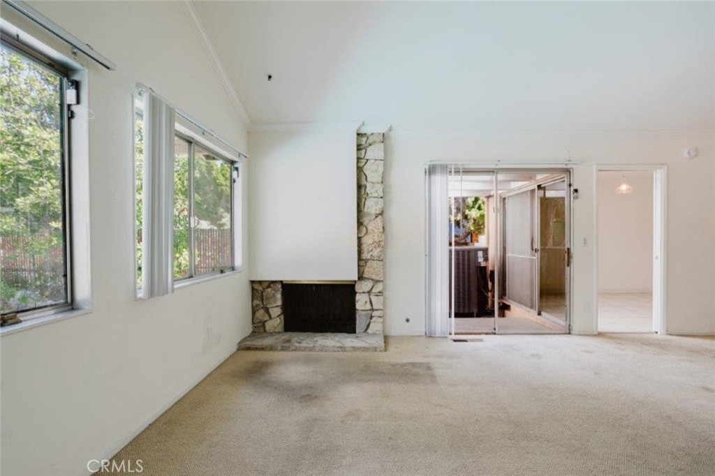 1755 Sunny Heights Drive Property Photo 8