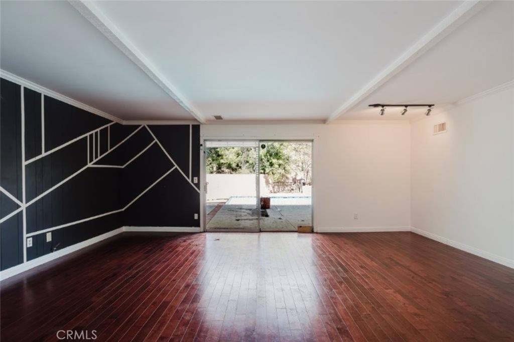 1755 Sunny Heights Drive Property Photo 17