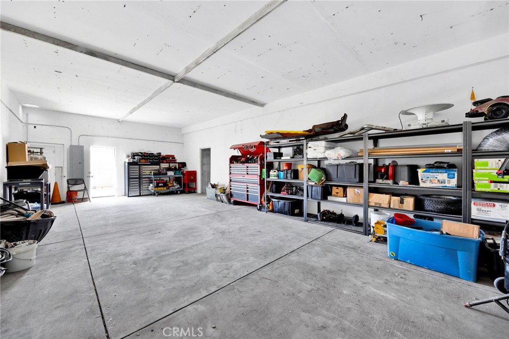 10446 Scoville Property Photo 15