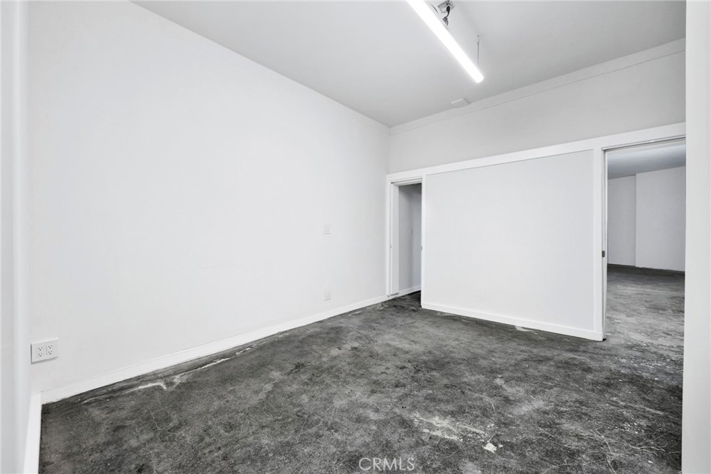 10446 Scoville Property Photo 22